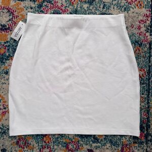 NWT Aritzia Sunday Best White Nora Pull On Mini Skirt Women's Size Small
